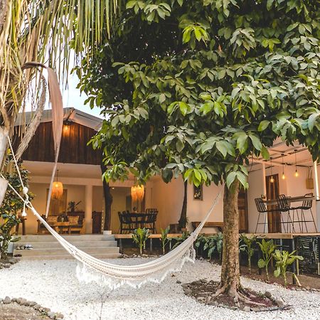 Cuatro Vientos Lodge & Apartments - Mal Pais, Costa Rica Playa Santa Teresa  Extérieur photo