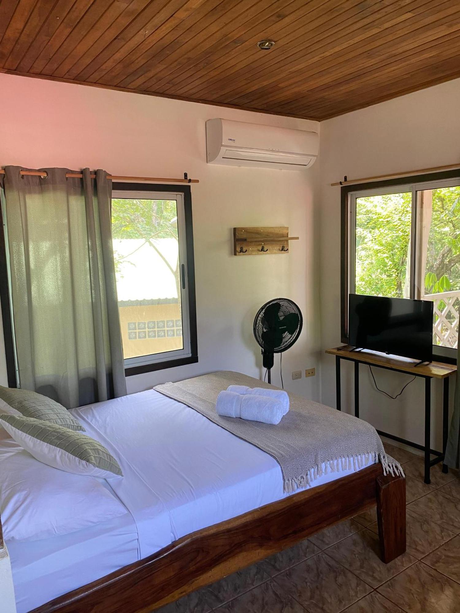 Cuatro Vientos Lodge & Apartments - Mal Pais, Costa Rica Playa Santa Teresa  Extérieur photo