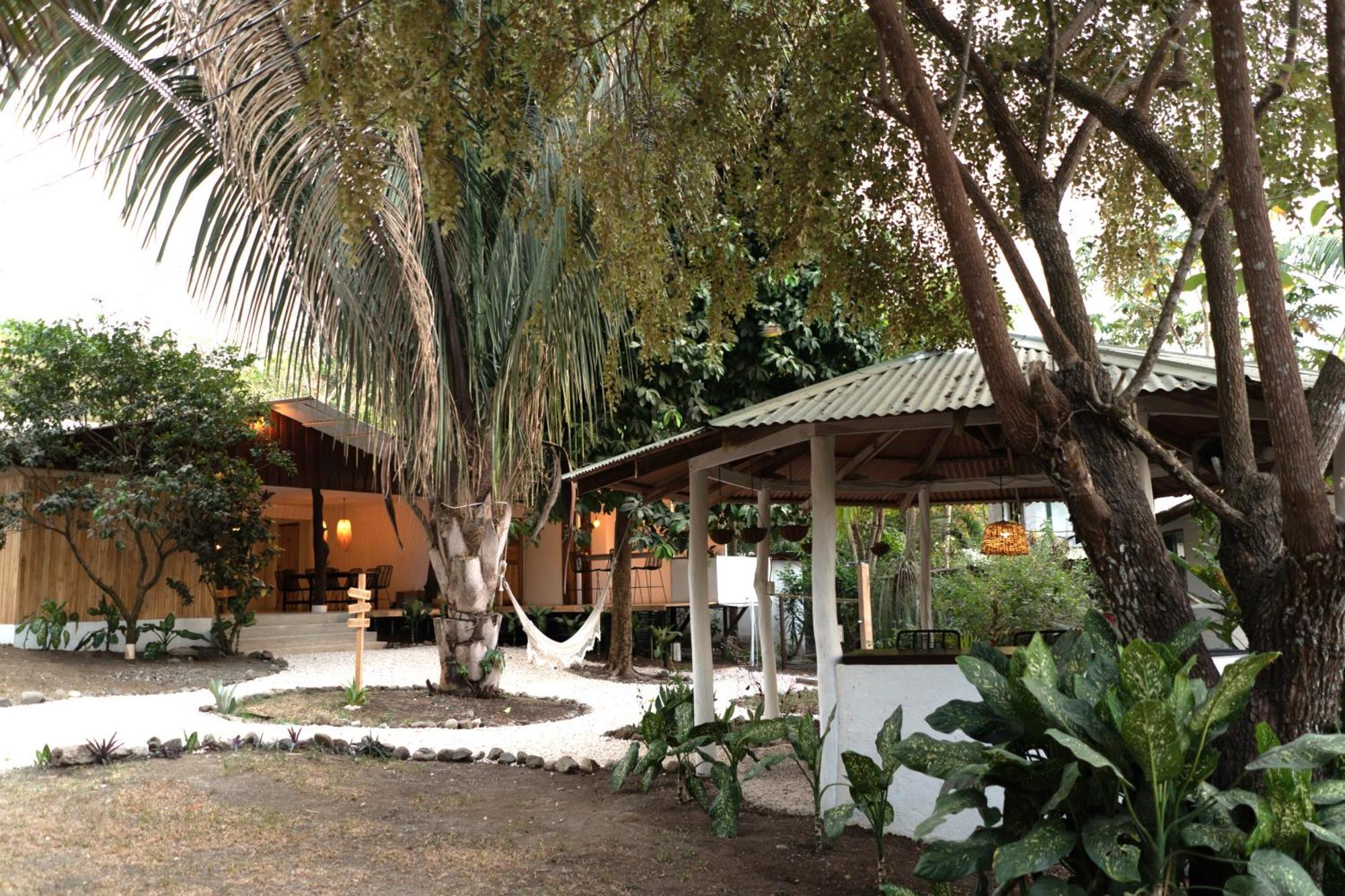 Cuatro Vientos Lodge & Apartments - Mal Pais, Costa Rica Playa Santa Teresa  Extérieur photo