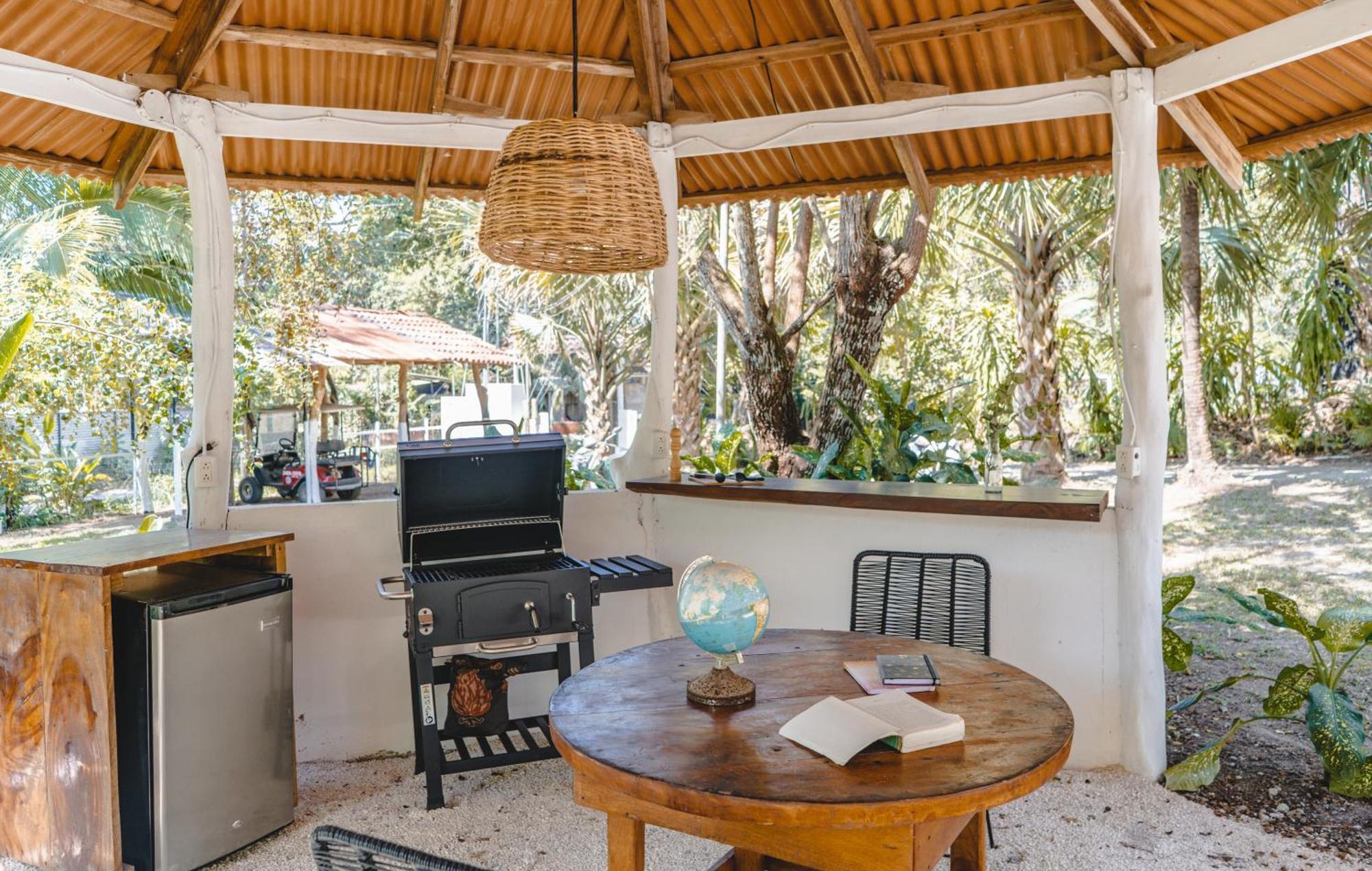 Cuatro Vientos Lodge & Apartments - Mal Pais, Costa Rica Playa Santa Teresa  Extérieur photo